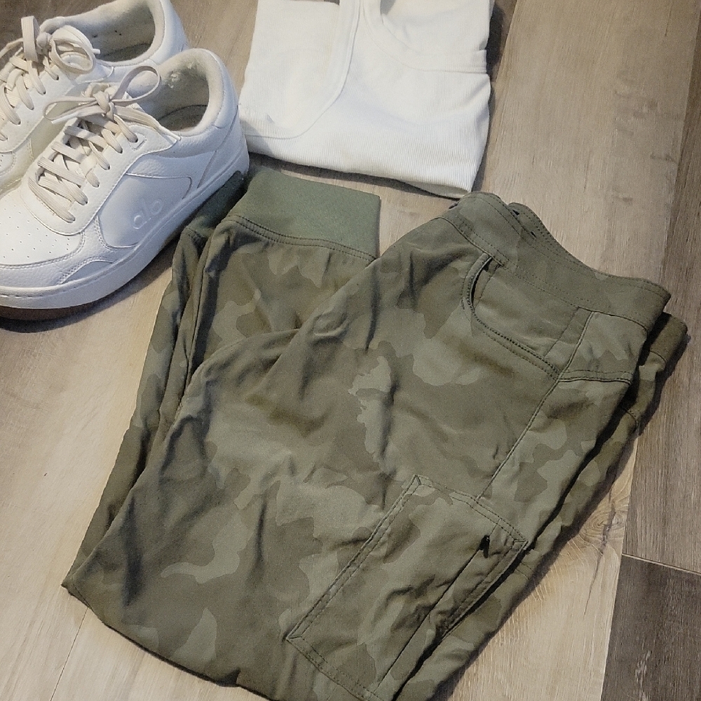 Prana Green Cropped Ankle Pants